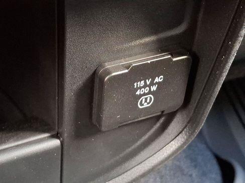 New 2026 RAM 2500 Tradesman AWD/4WD image 16