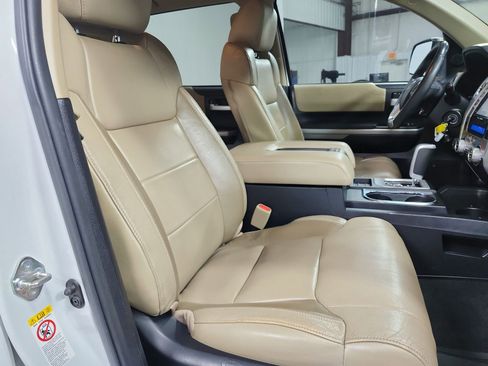 Used 2018 Toyota Tundra Limited w/ Limited Premium Package image 38