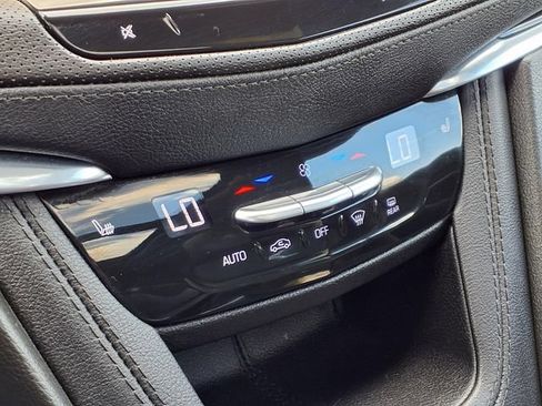 Used 2023 Cadillac XT5 Premium Luxury FWD image 12