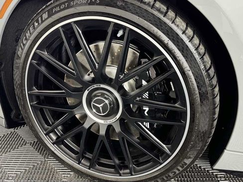 Used 2026 Mercedes-Benz SL 63 AMG 4MATIC image 12