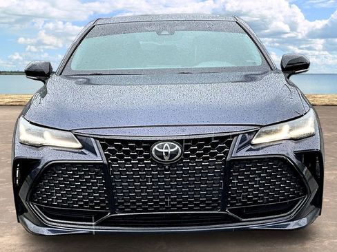 Used 2019 Toyota Avalon Touring w/ Advanced Safety Package FWD image 2