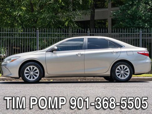 Used 2015 Toyota Camry LE FWD image 9