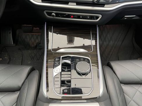 Used 2024 BMW X5 xDrive40i AWD/4WD image 12