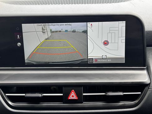 Used 2024 Kia Seltos EX AWD/4WD image 25