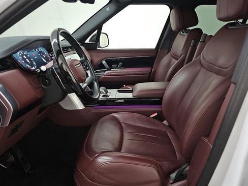 Used 2024 Land Rover Range Rover SE AWD/4WD image 8