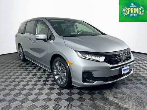New 2026 Honda Odyssey Touring image 8