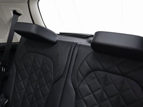 New 2026 BMW X7 xDrive40i w/ Executive Package image 16