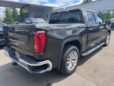 Used 2019 GMC Sierra 1500 SLT w/ SLT Premium Package AWD/4WD image 4