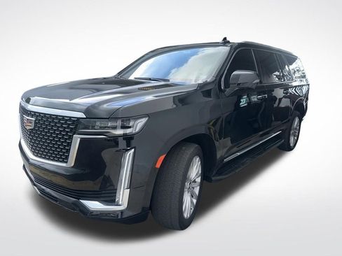Used 2023 Cadillac Escalade ESV Luxury AWD/4WD image 3
