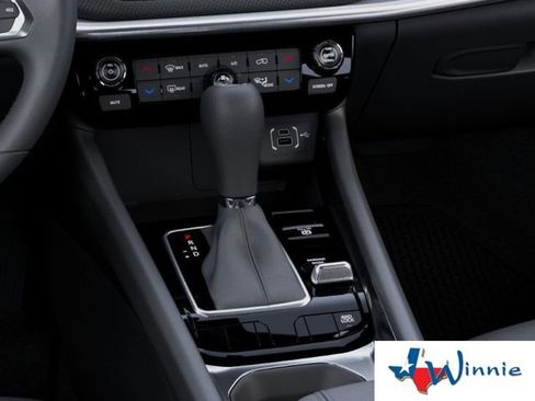 New 2026 Jeep Compass Latitude image 28