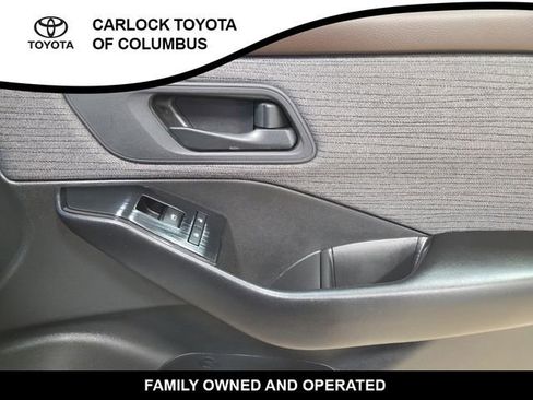 Used 2023 Nissan Rogue S image 19