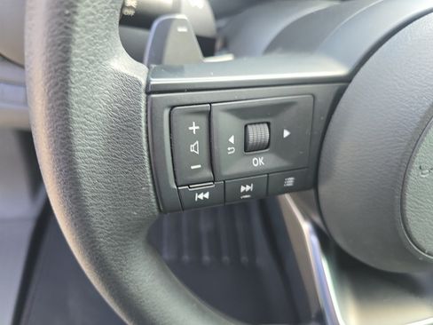 Used 2023 Nissan Pathfinder S FWD image 23