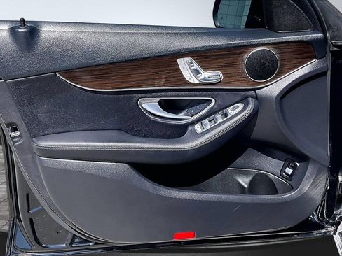 Used 2018 Mercedes-Benz C 300 Sedan image 13