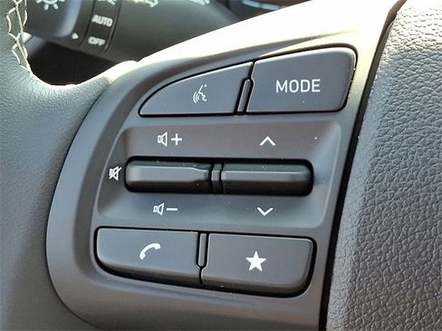 New 2025 Hyundai Venue SEL image 12