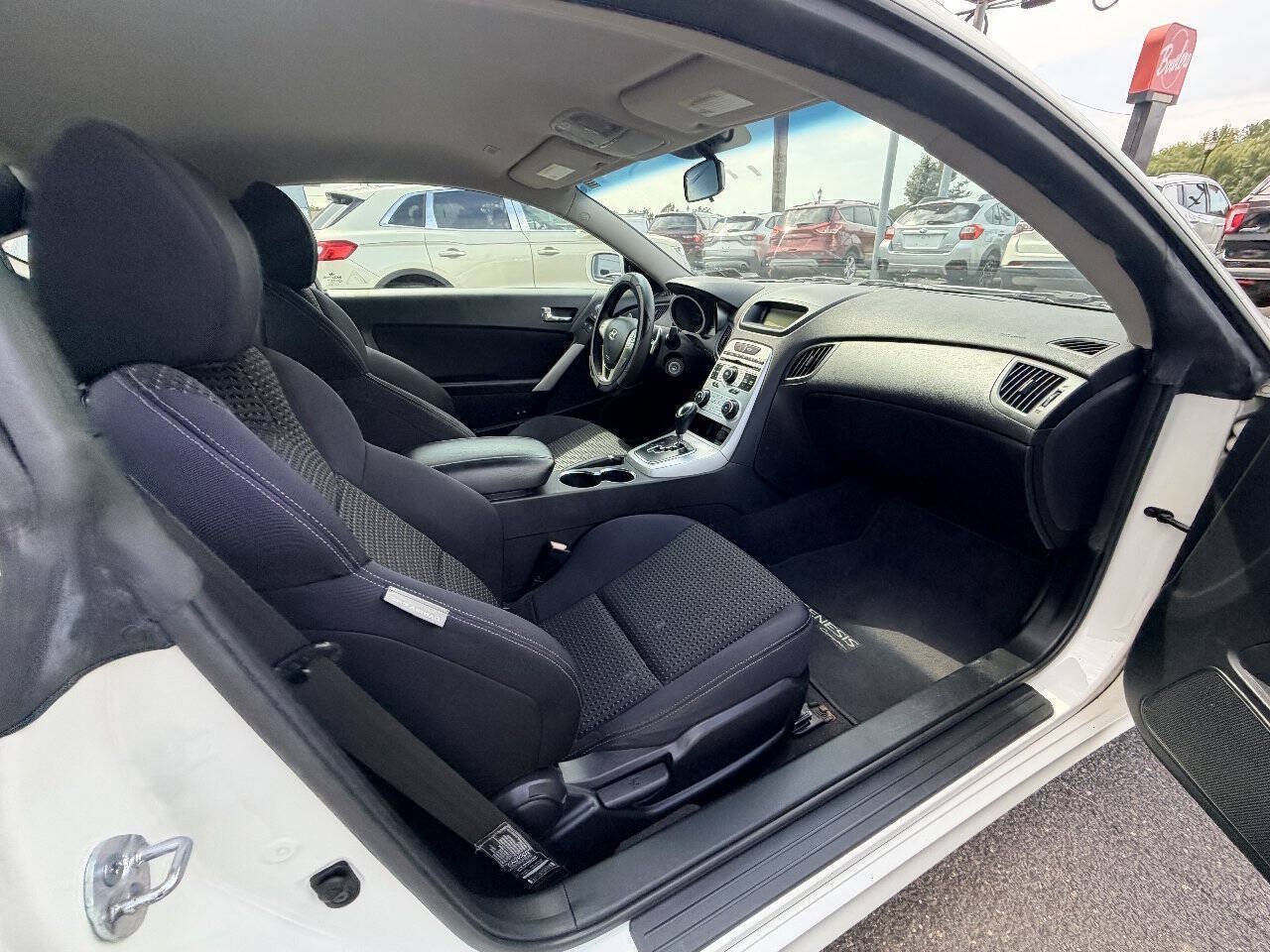 Used 2010 Hyundai Genesis 2.0T RWD image 31