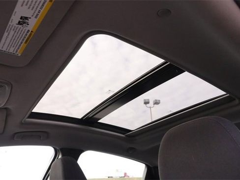 Used 2024 Chevrolet Malibu LT image 10