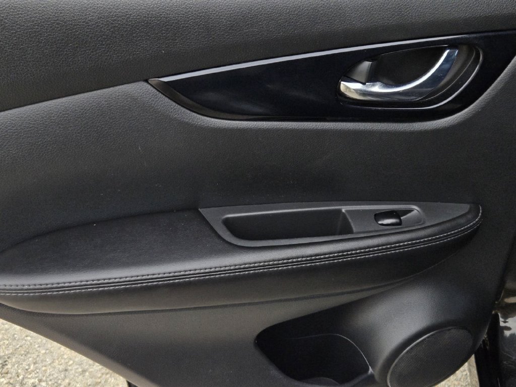 Used 2018 Nissan Rogue Sport SL FWD image 10