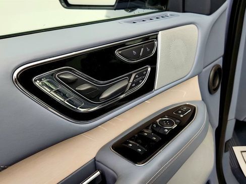 Used 2024 Lincoln Navigator Black Label AWD/4WD image 11