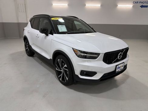 Used 2020 Volvo XC40 T5 R-Design AWD/4WD image 4