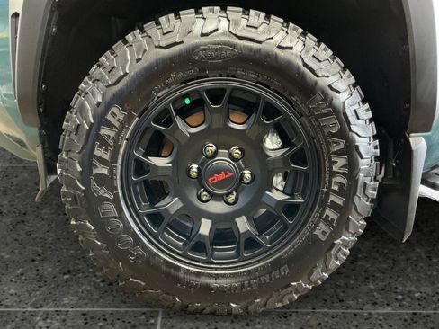 Certified 2025 Toyota 4Runner TRD Off-Road AWD/4WD image 14