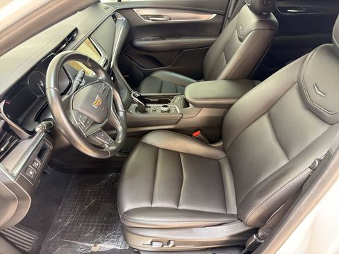 Used 2021 Cadillac XT5 Luxury FWD image 5