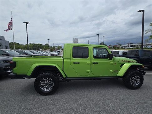 New 2025 Jeep Gladiator Mojave image 2