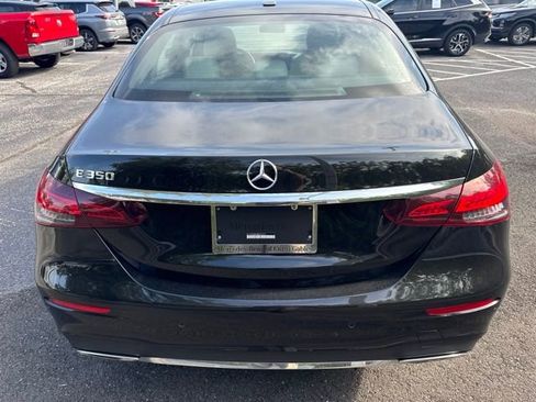 Used 2022 Mercedes-Benz E 350 Sedan image 5