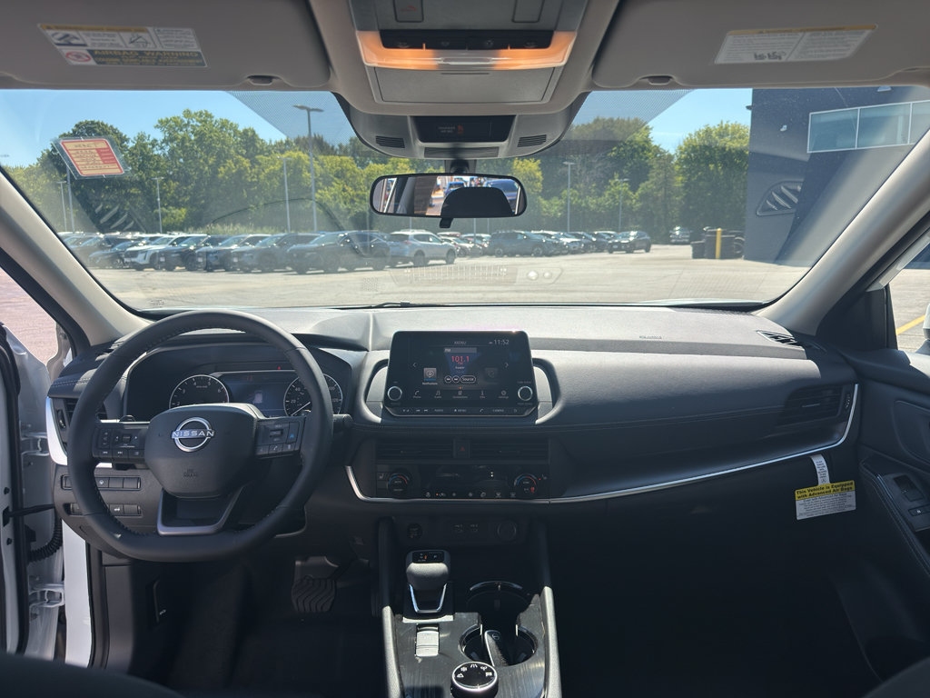New 2026 Nissan Rogue SV AWD/4WD image 28