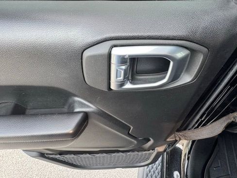 Used 2021 Jeep Gladiator Mojave w/ Trailer Tow Package image 29