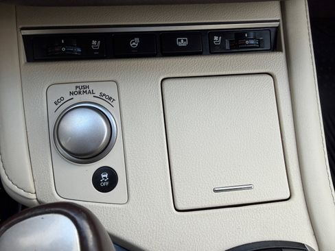 Used 2017 Lexus ES 350 w/ Luxury Package image 20