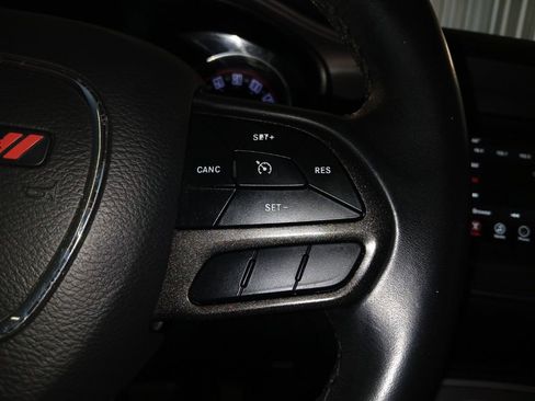 Used 2023 Dodge Challenger SXT image 12