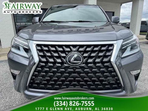 Used 2021 Lexus GX 460 Luxury w/ Accessory Package AWD/4WD image 3