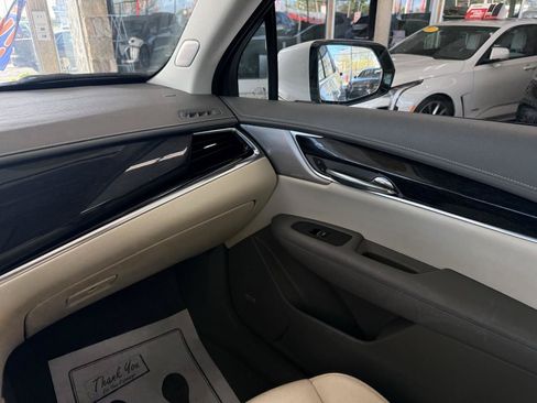 Used 2023 Cadillac XT6 Premium Luxury AWD/4WD image 46