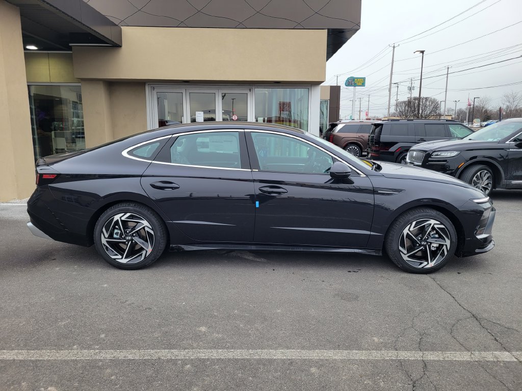Certified 2026 Hyundai Sonata SEL AWD/4WD image 2
