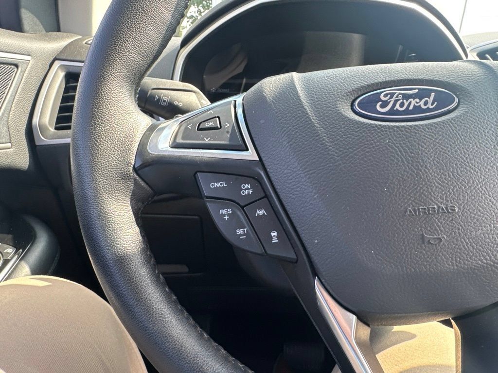 Used 2019 Ford Edge SEL w/ Equipment Group 201A AWD/4WD image 17