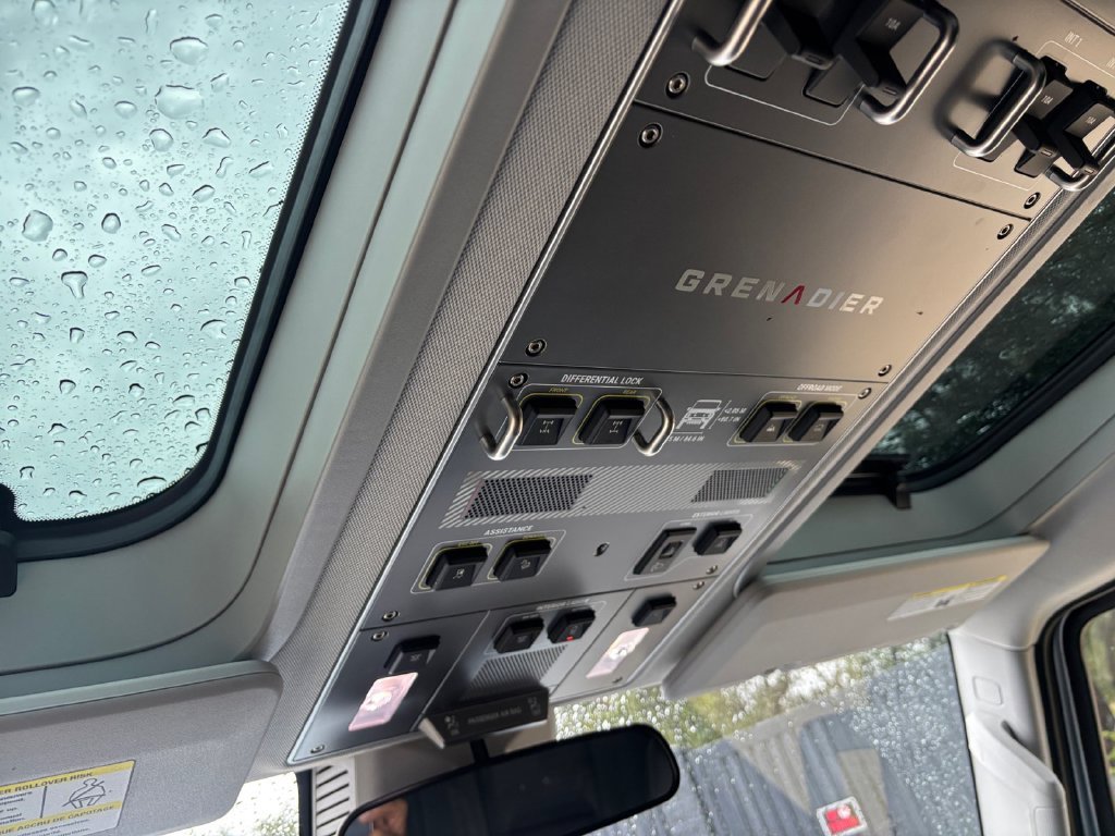 Used 2025 INEOS Grenadier Quartermaster AWD/4WD image 19