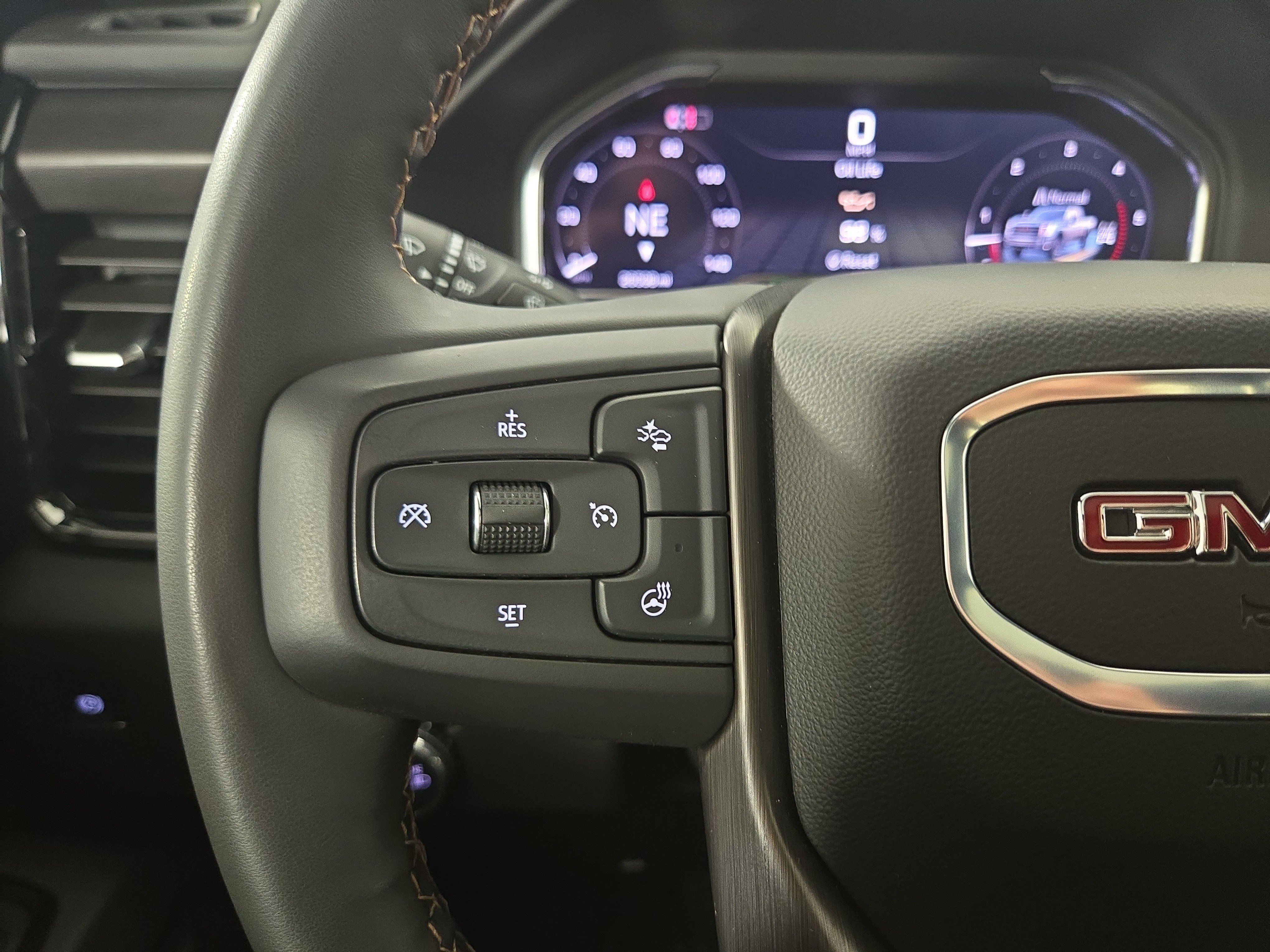 Certified 2025 GMC Sierra 2500 AT4 w/ AT4 Premium Plus Package AWD/4WD image 15