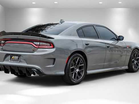 Used 2019 Dodge Charger Scat Pack w/ Plus Group RWD image 6
