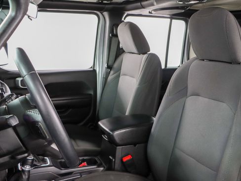 Used 2018 Jeep Wrangler Unlimited Sport S image 24