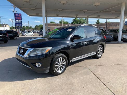 Used 2013 Nissan Pathfinder SL w/ Trailer Tow Pkg FWD image 4