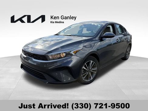 Certified 2023 Kia Forte LXS w/ LXS Technology Package FWD image 1