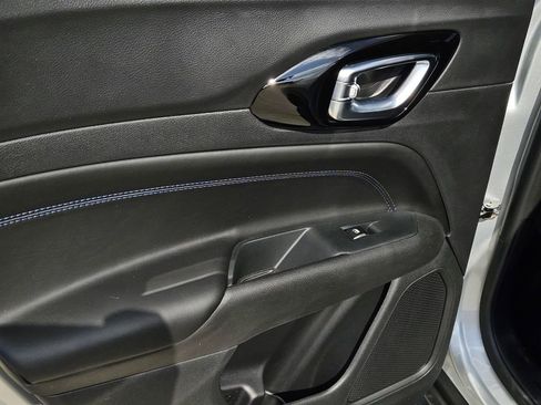 New 2026 Jeep Compass Latitude image 12