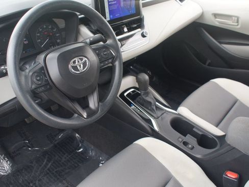Used 2024 Toyota Corolla LE FWD image 12