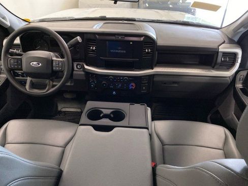 New 2025 Ford F550 4x4 Crew Cab Super Duty image 17