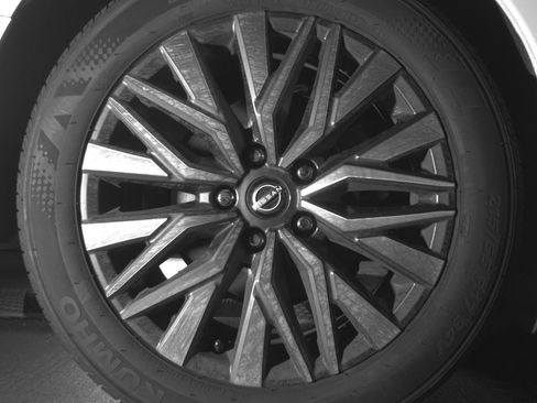 Used 2025 Nissan Altima 2.5 SV FWD image 15