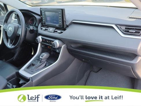 Used 2021 Toyota RAV4 XLE Premium image 48