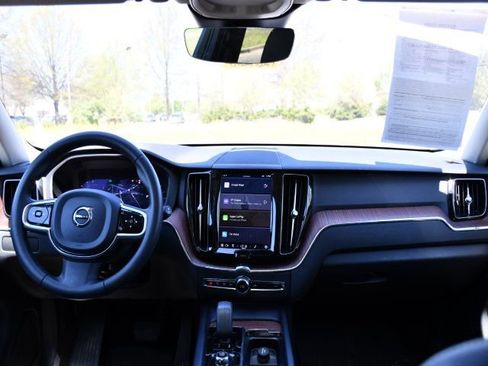 Used 2023 Volvo XC60 B5 Plus w/ Climate Package AWD/4WD image 14