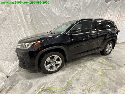 Used 2018 Toyota Highlander Limited image 1