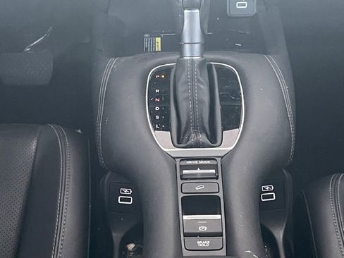 Certified 2023 Honda HR-V EX-L image 17