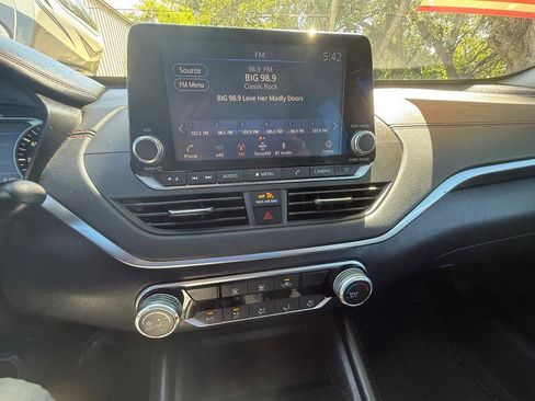 Used 2020 Nissan Altima 2.5 SR image 11